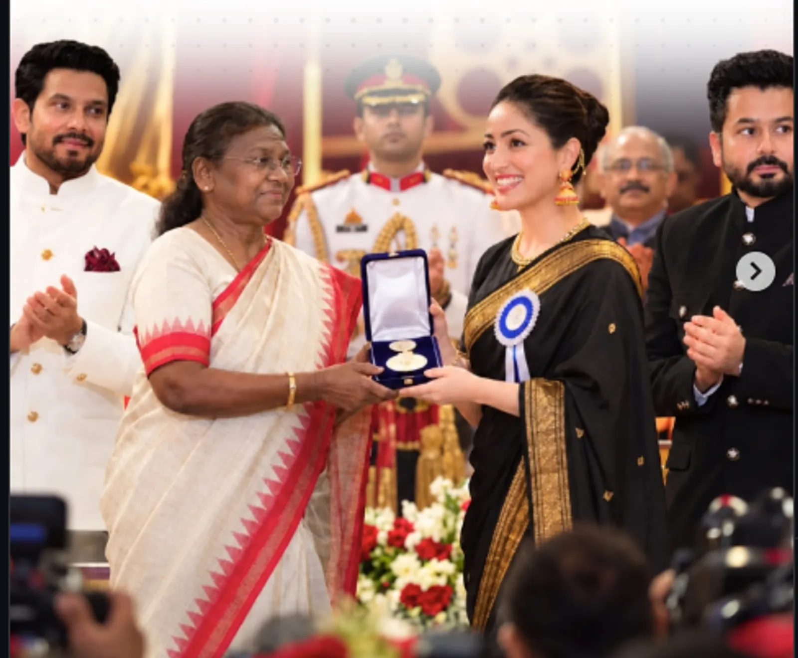 Hon'ble President of India Smt. Droupadi Murmu presenting National Film Award to Yami Gautam