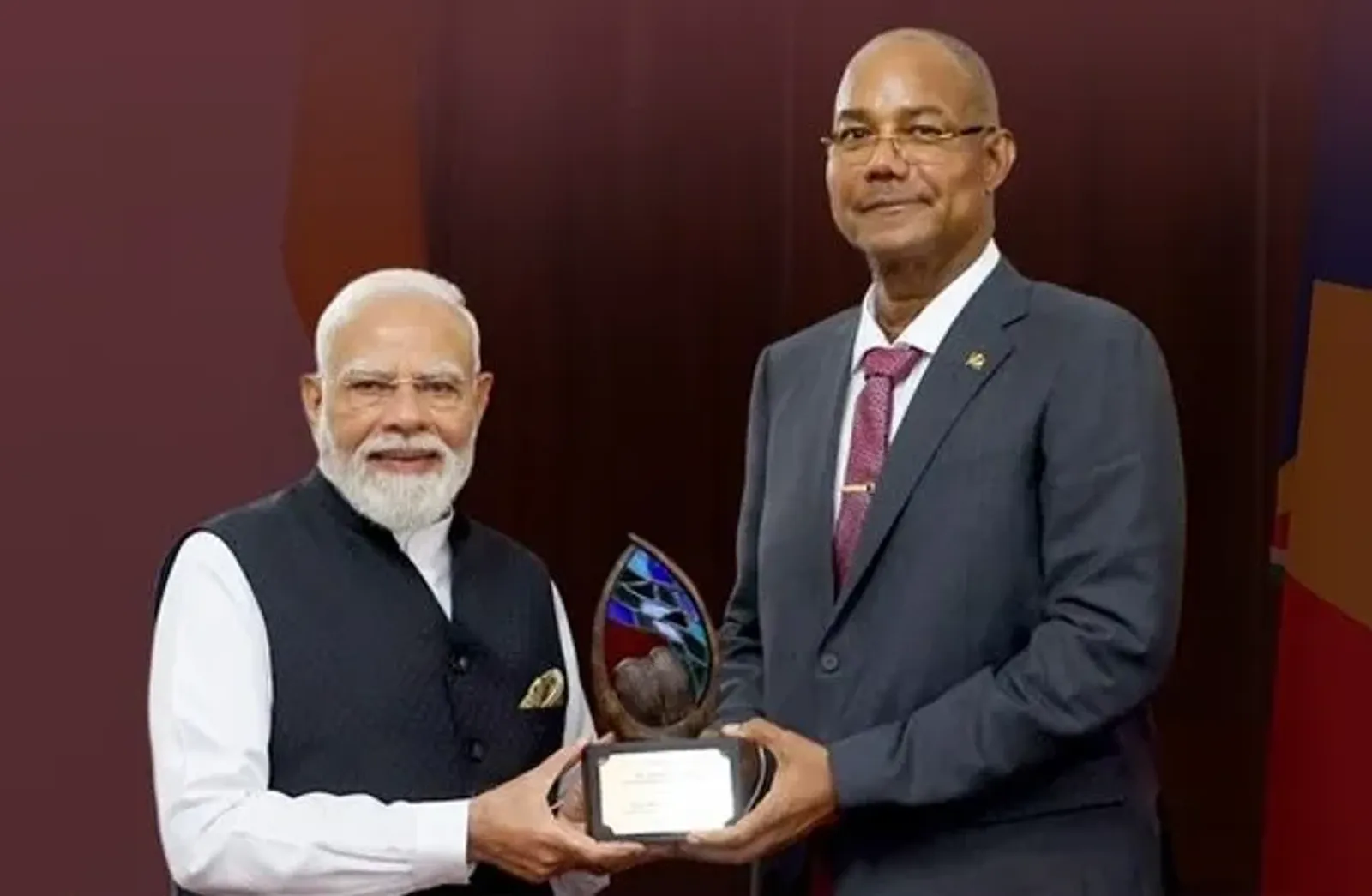 PM Modi Seychelles Award Ceremony