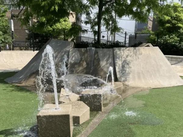 Water fountains at the Fred Anderson Park Dog Park, one of the best dog parks in Chicago