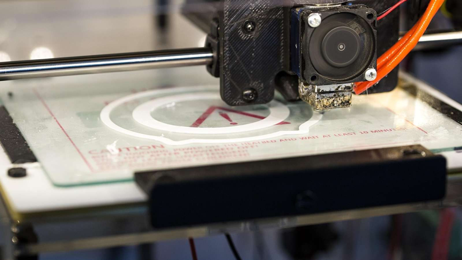 A white 3D printer