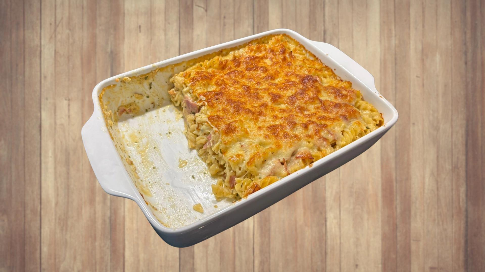 Nudelauflauf mit Schinken Sahne Sauce