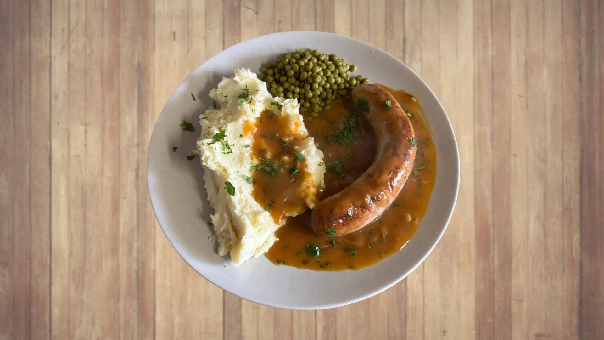 Bratwurst mit Zwiebelsauce