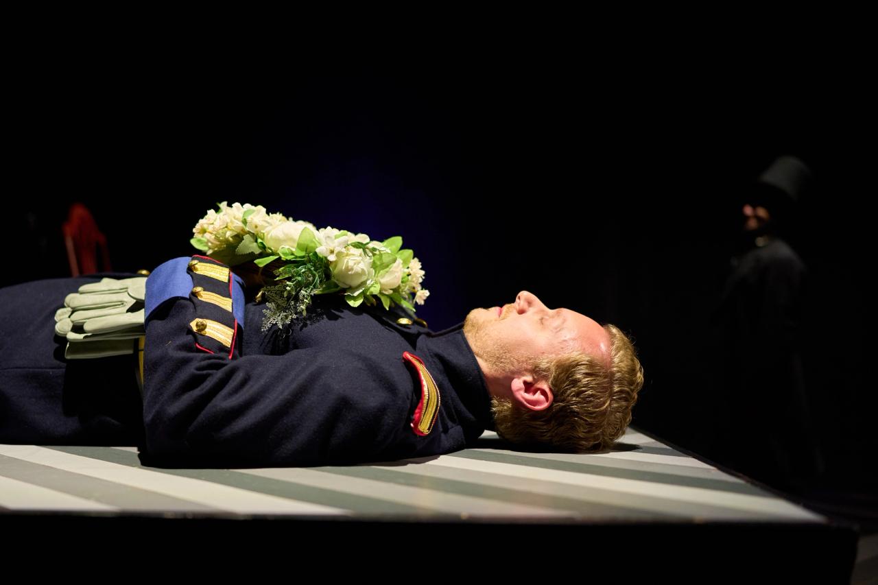 Yours Forever, Lincoln