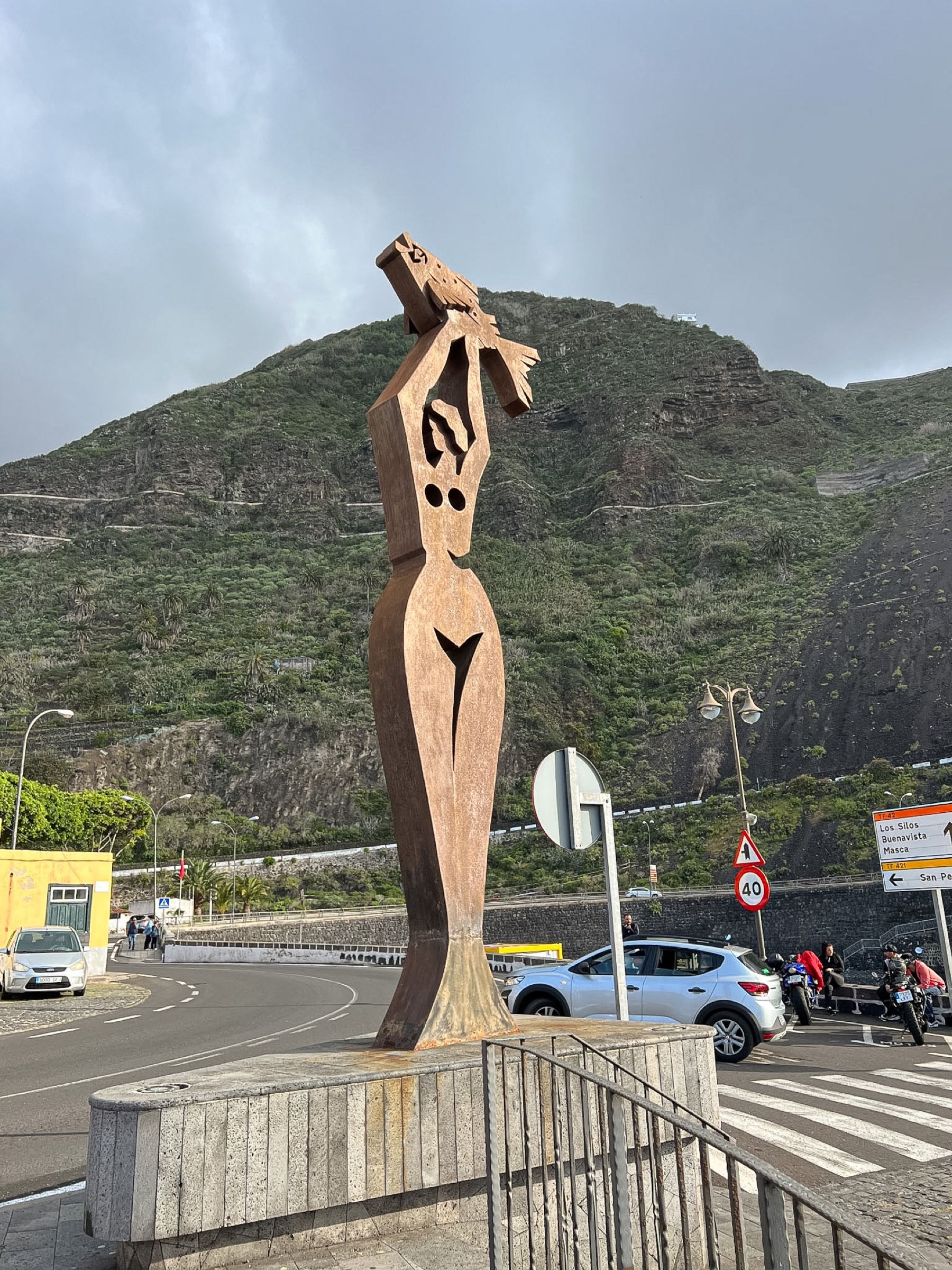 Monumento a la Mujer Pescadora, Garachico