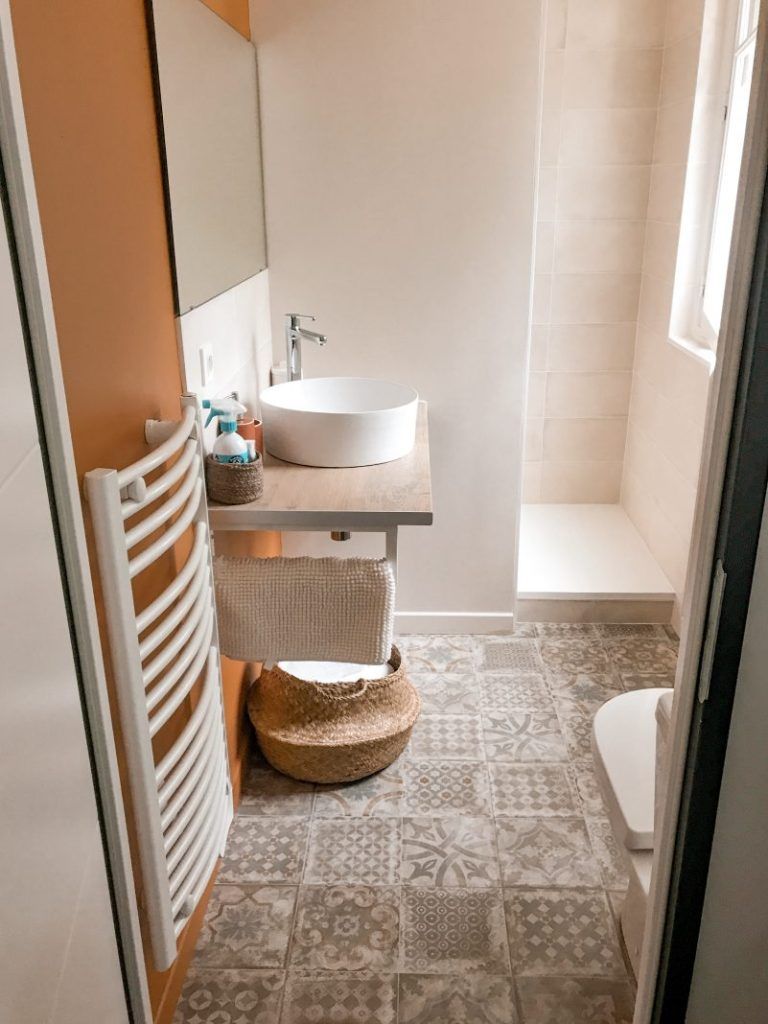 Baño de nuestro alojamiento en Poitiers, Francia