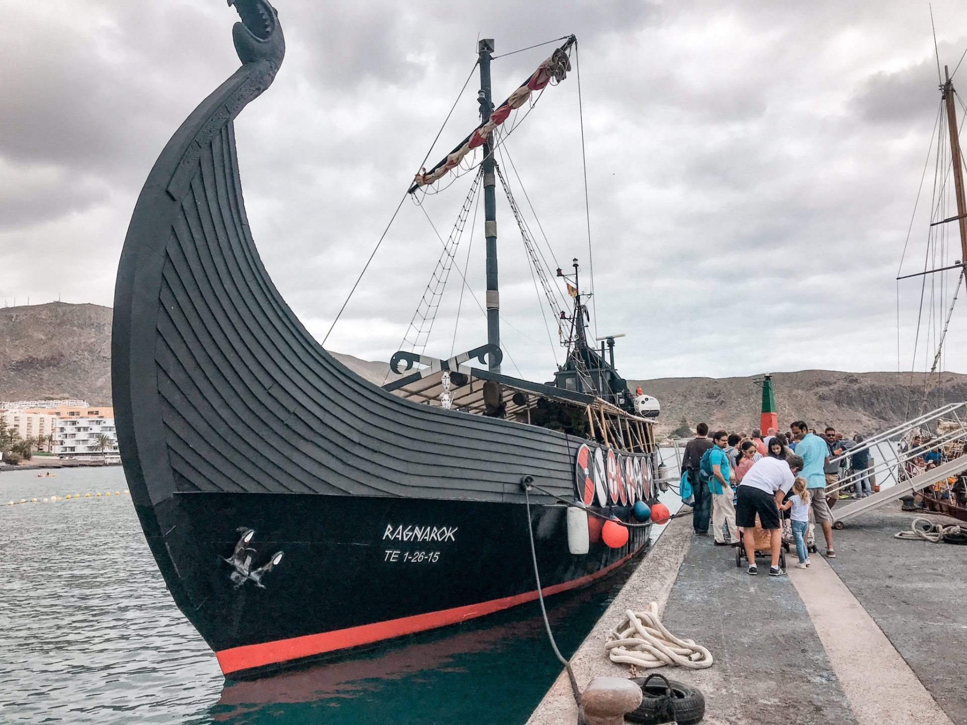 El barco vikingo Ragnarok en Tenerife