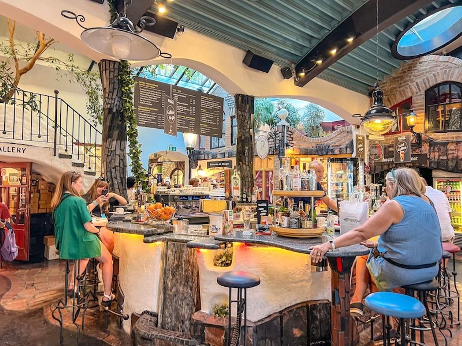 El Hundertwasser Village Café en Viena 