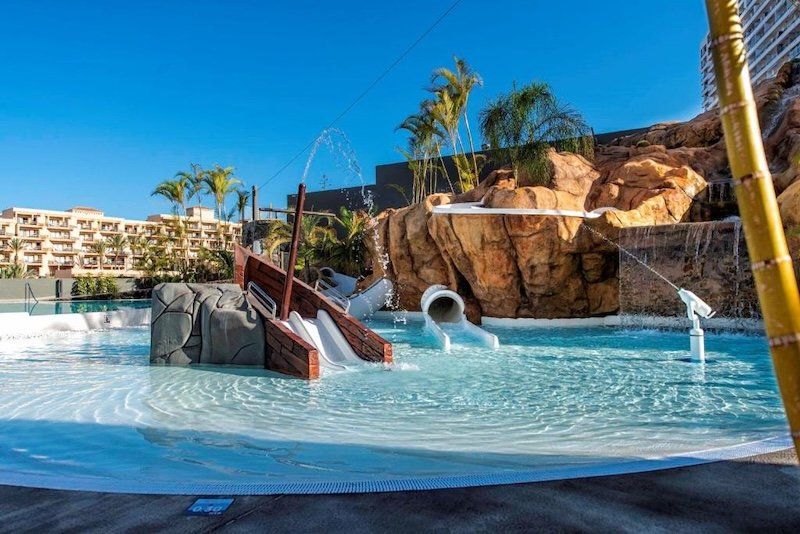 Los 6 mejores hoteles con toboganes en Tenerife para ir con niños