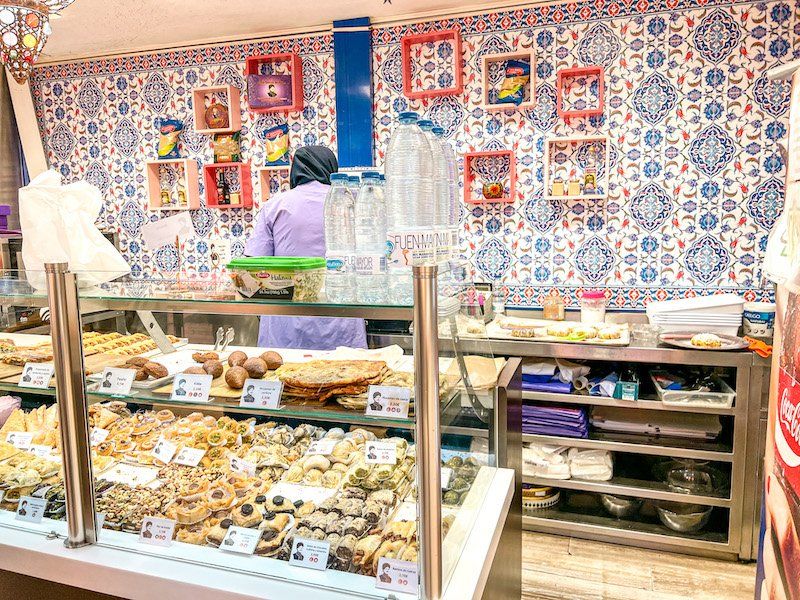 Afandi Delicias del Sultán, comida y dulces árabes en el Mercado Central de Valencia