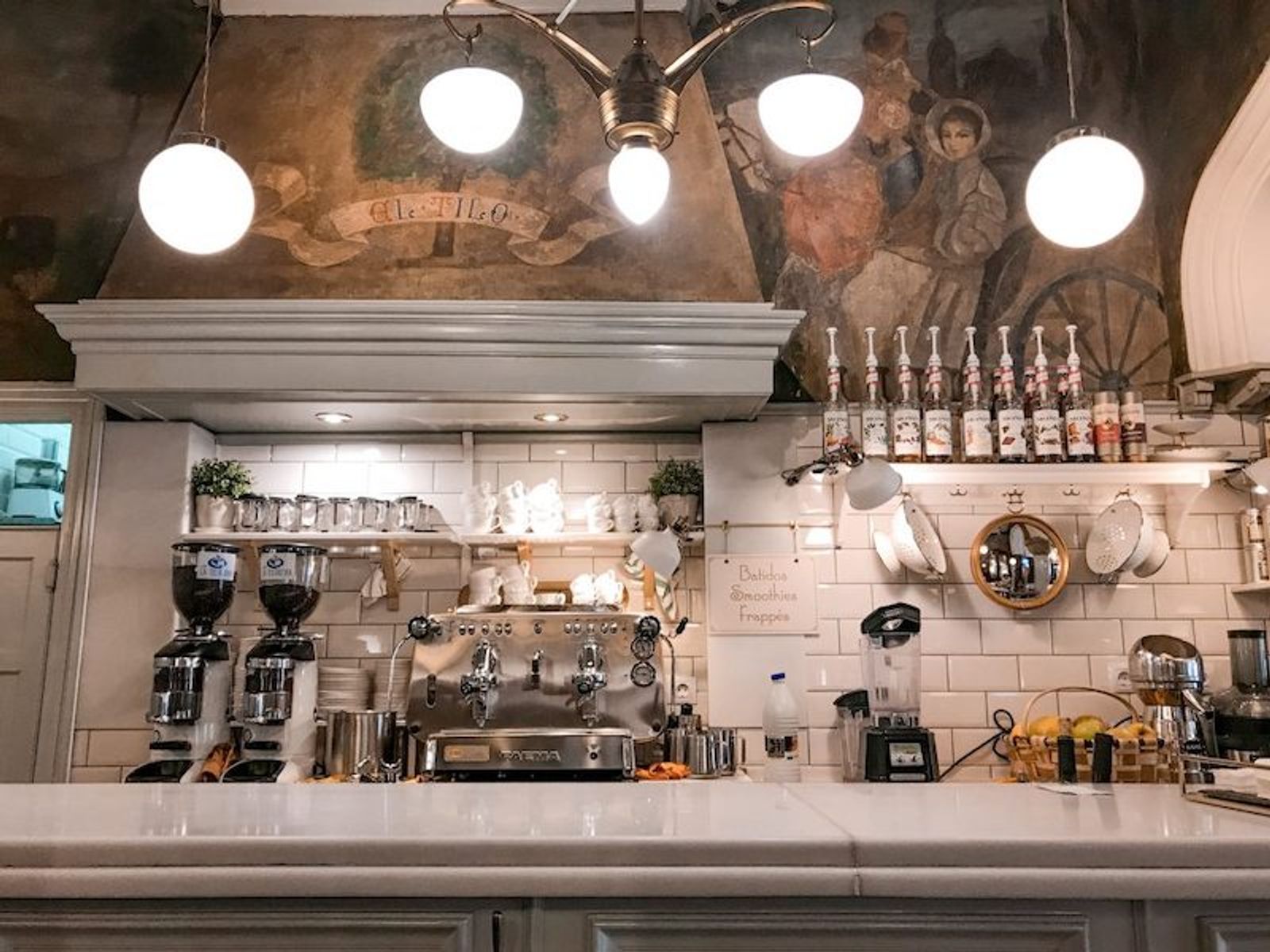 Rincón del salón de té El Tilo de Mami Lou