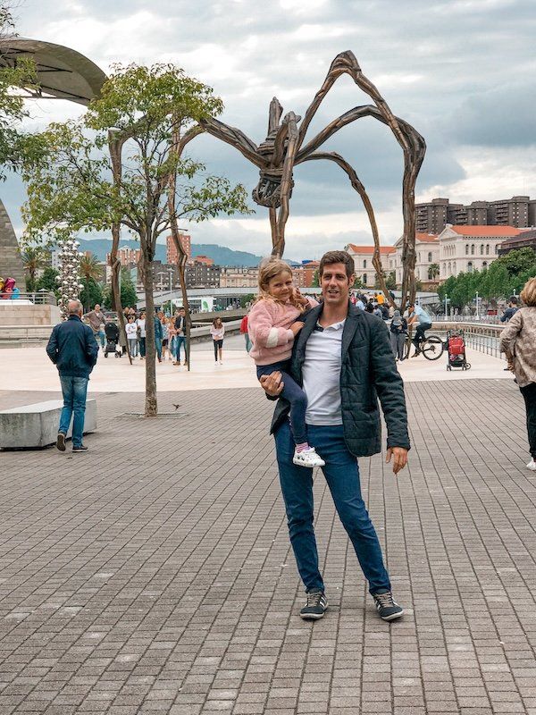 Maman, la escultura de araña de la artista Louise Bourgeois en Bilbao