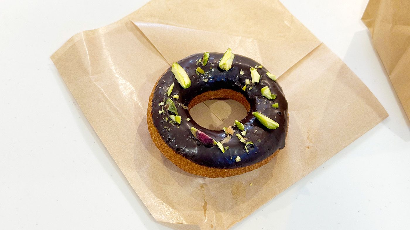 ANNA'S DONUTSのピスタチオチョコ
