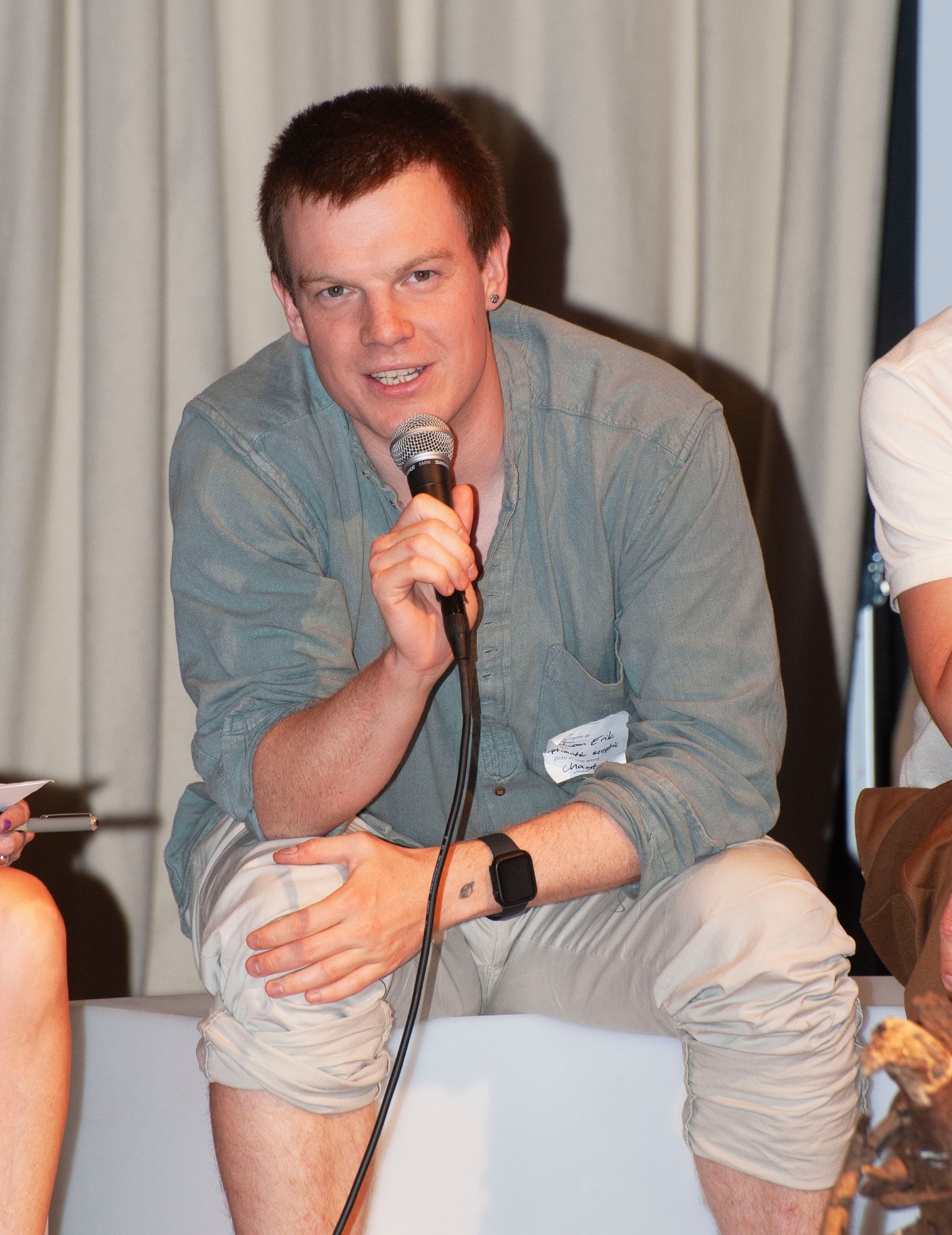 Optimistic Synergies Between Art and Neuroscience