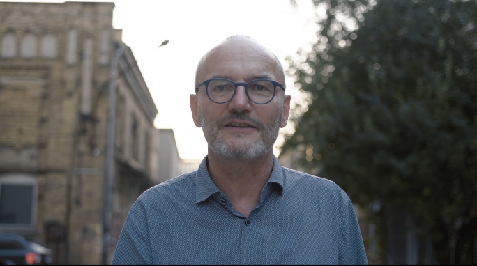 What Comes in Your Mind When You Think About Future?