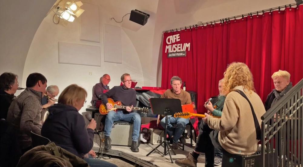 Ensemble Coaching