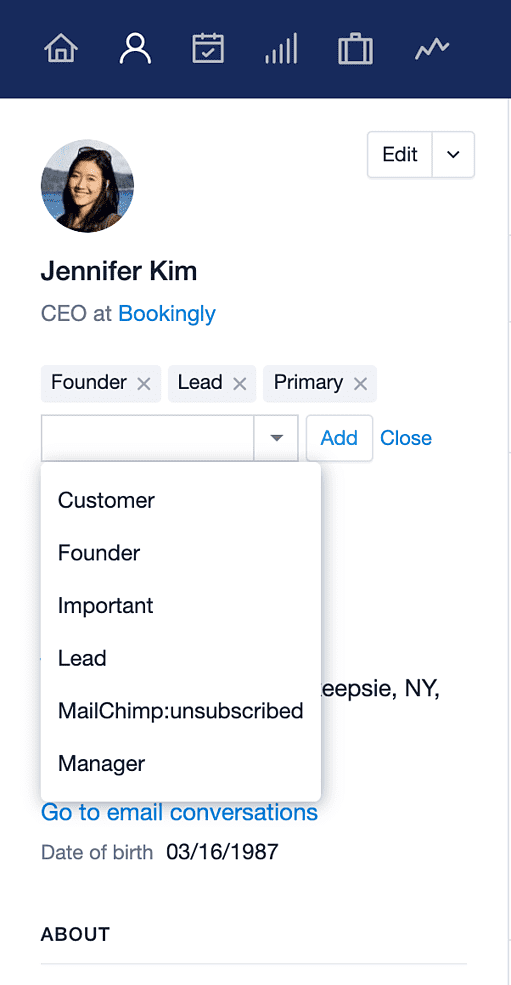 Menu suspenso com lista de etiquetas para escolher