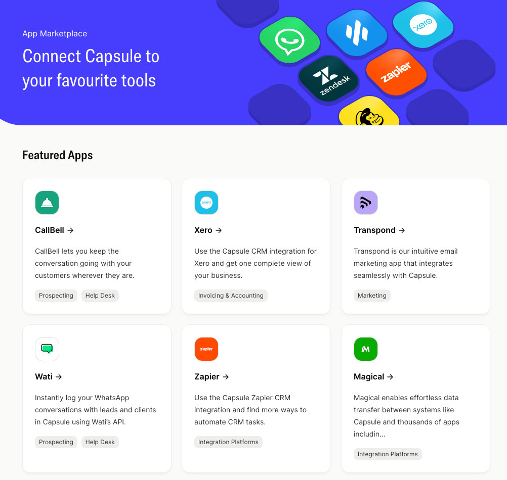 Página del marketplace de aplicaciones con un banner que dice "Conecta Capsule con tus herramientas favoritas" mostrando varios logotipos de apps, y una lista de seis aplicaciones destacadas debajo.