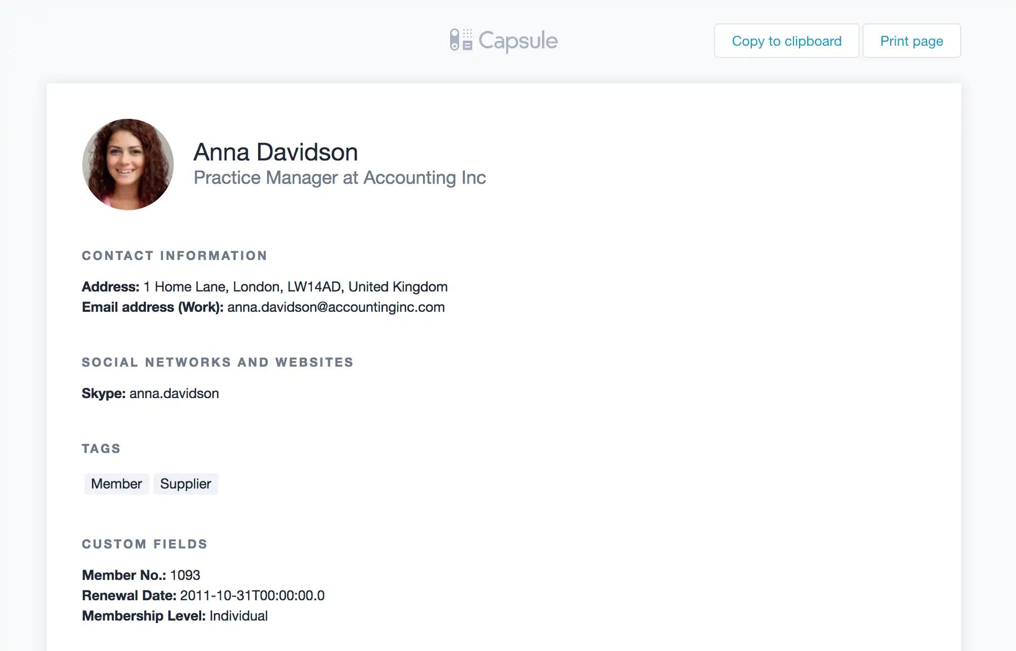Anna Davidson es gerente de práctica en Accounting Inc.