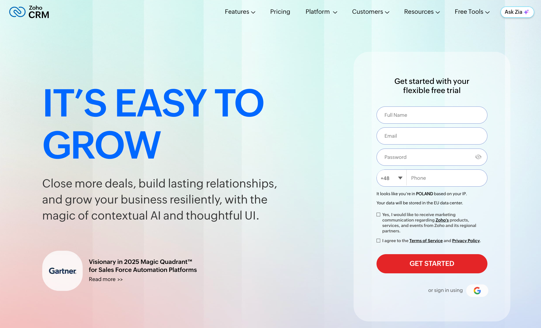 Zoho CRM landing page featuring "IT'S EASY TO GROW" with AI, Gartner recognition, and a free trial sign-up form.