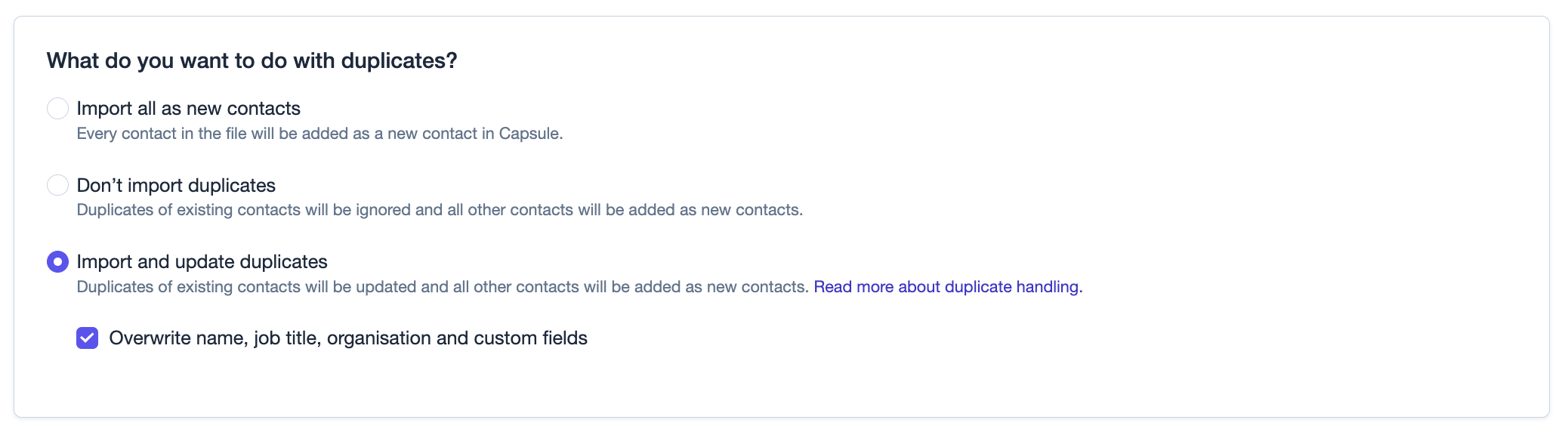Manejo de opciones de modal de duplicados con el botón de radio 'importar y actualizar duplicados' seleccionado y una casilla de verificación para sobrescribir nombre, trabajo, título, etc.