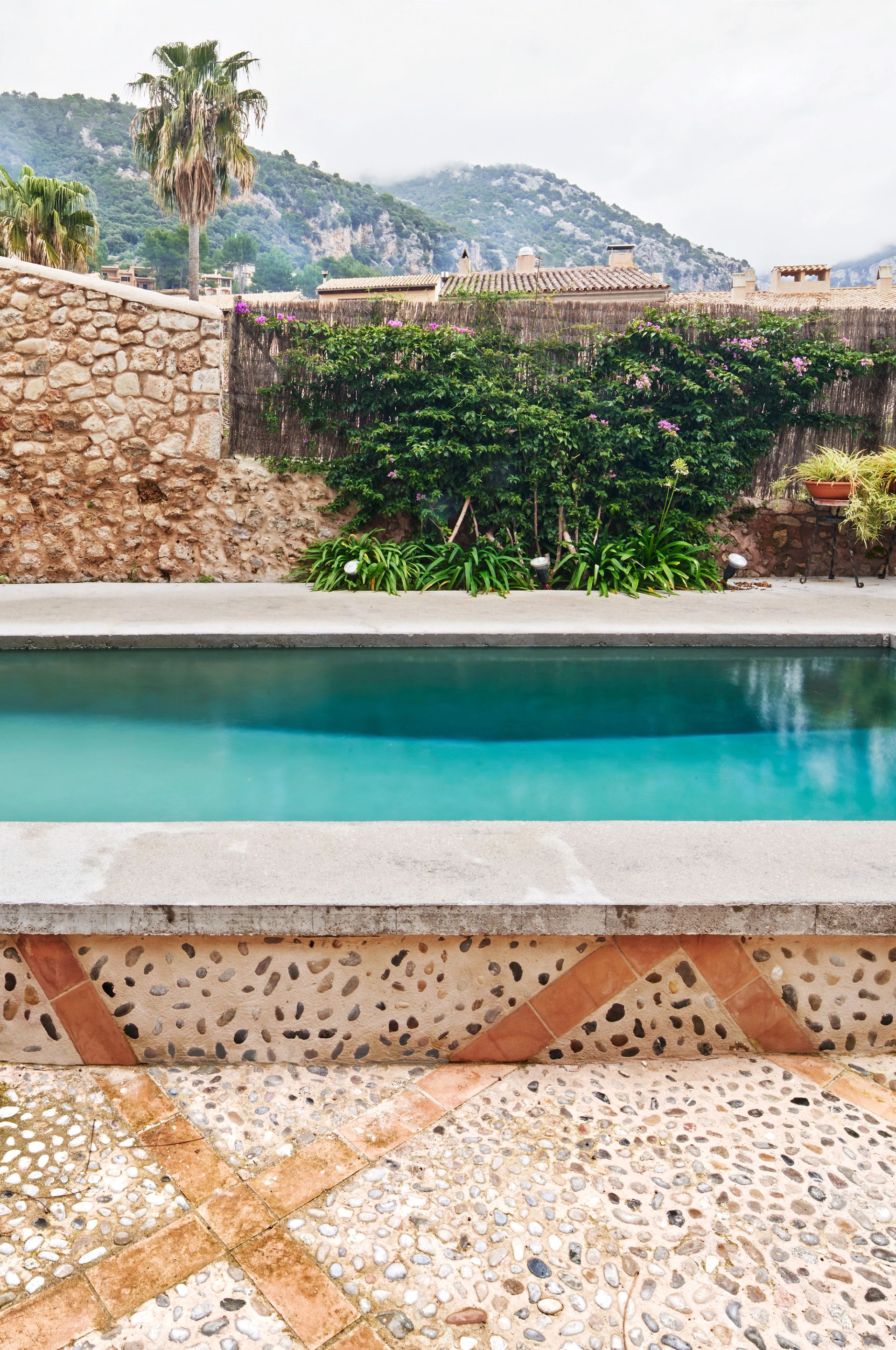 VALLDEMOSSA 002