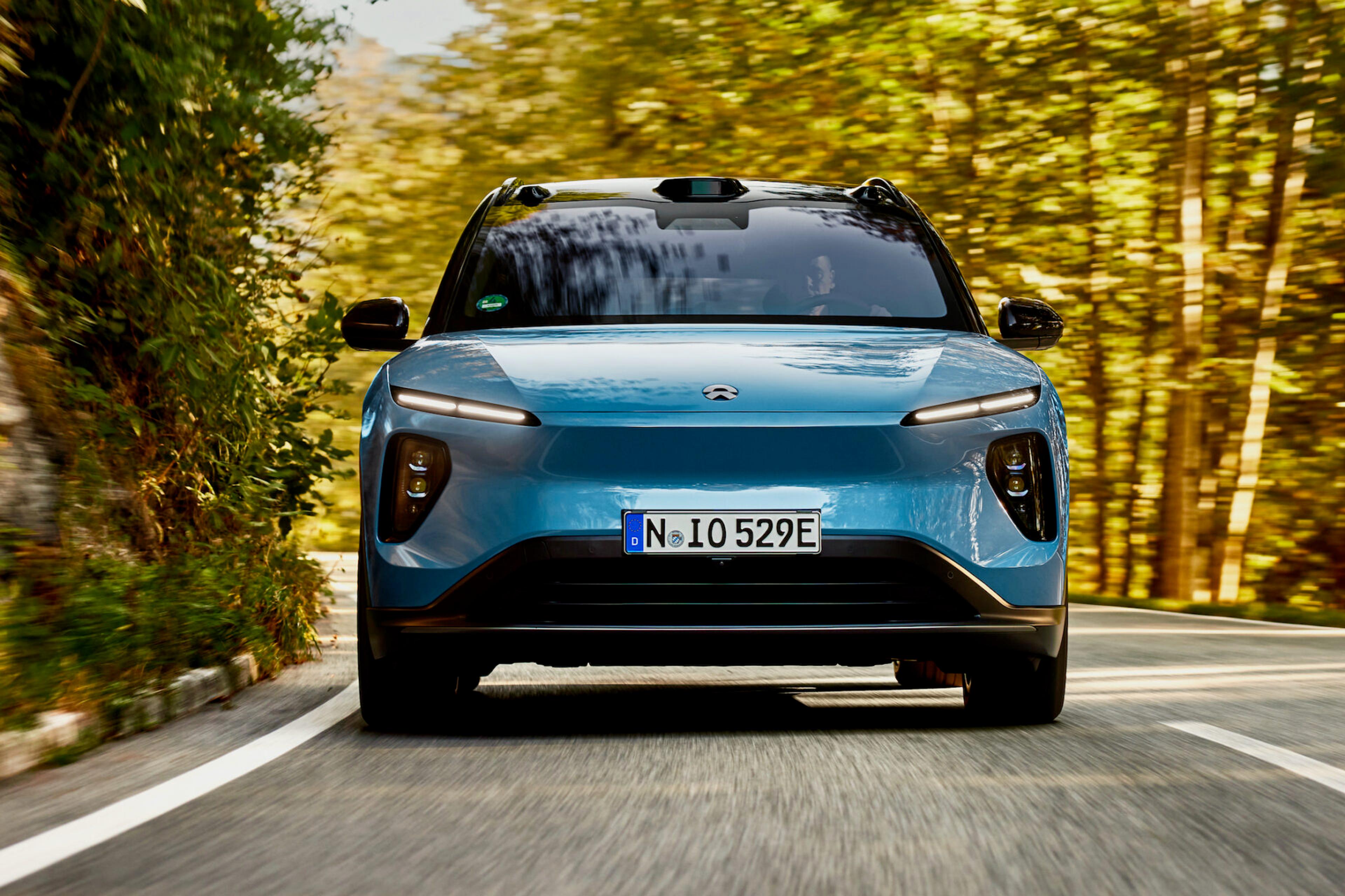 Front a blue NIO EL6 outside on the road