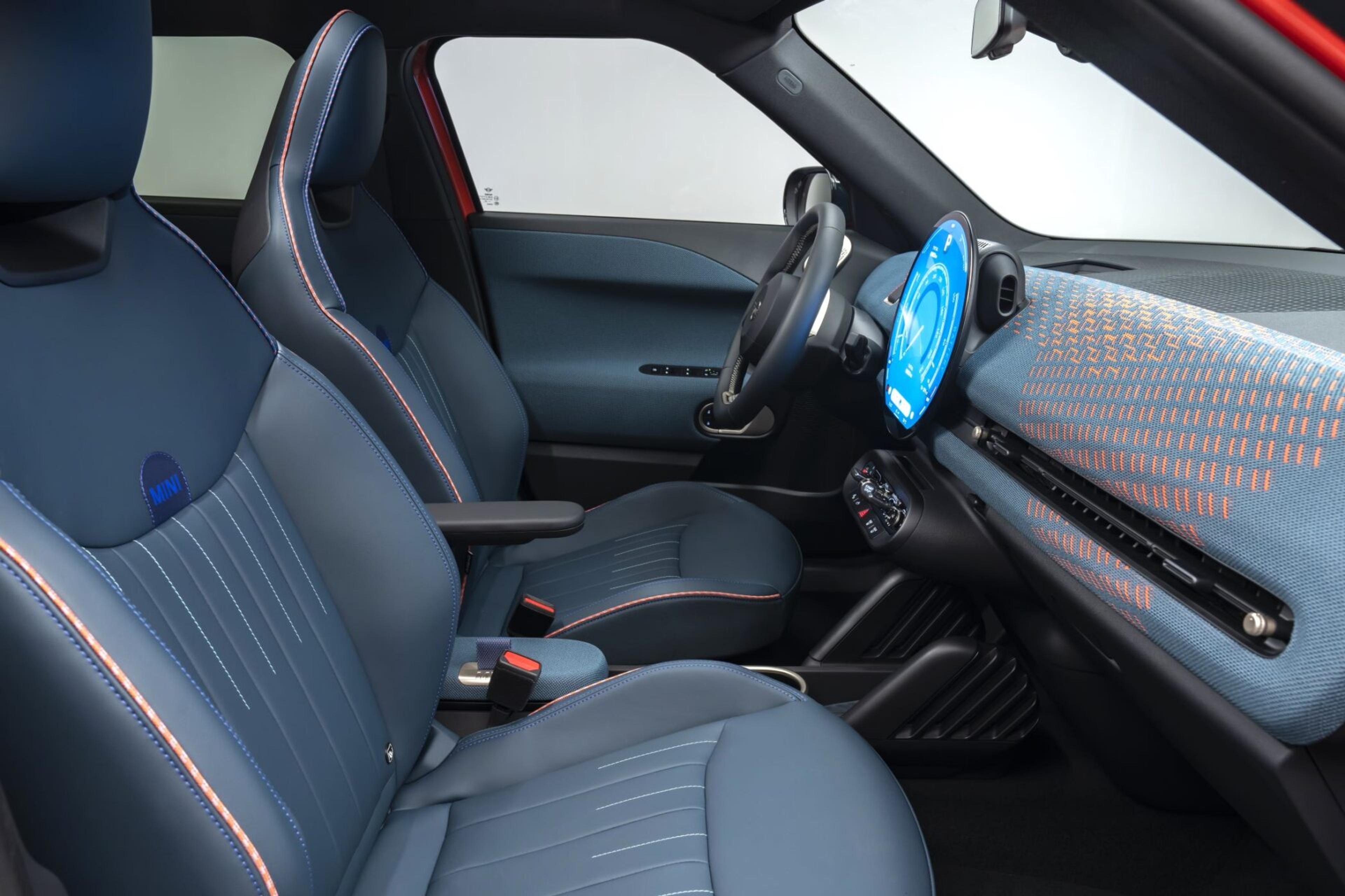 mini aceman interior