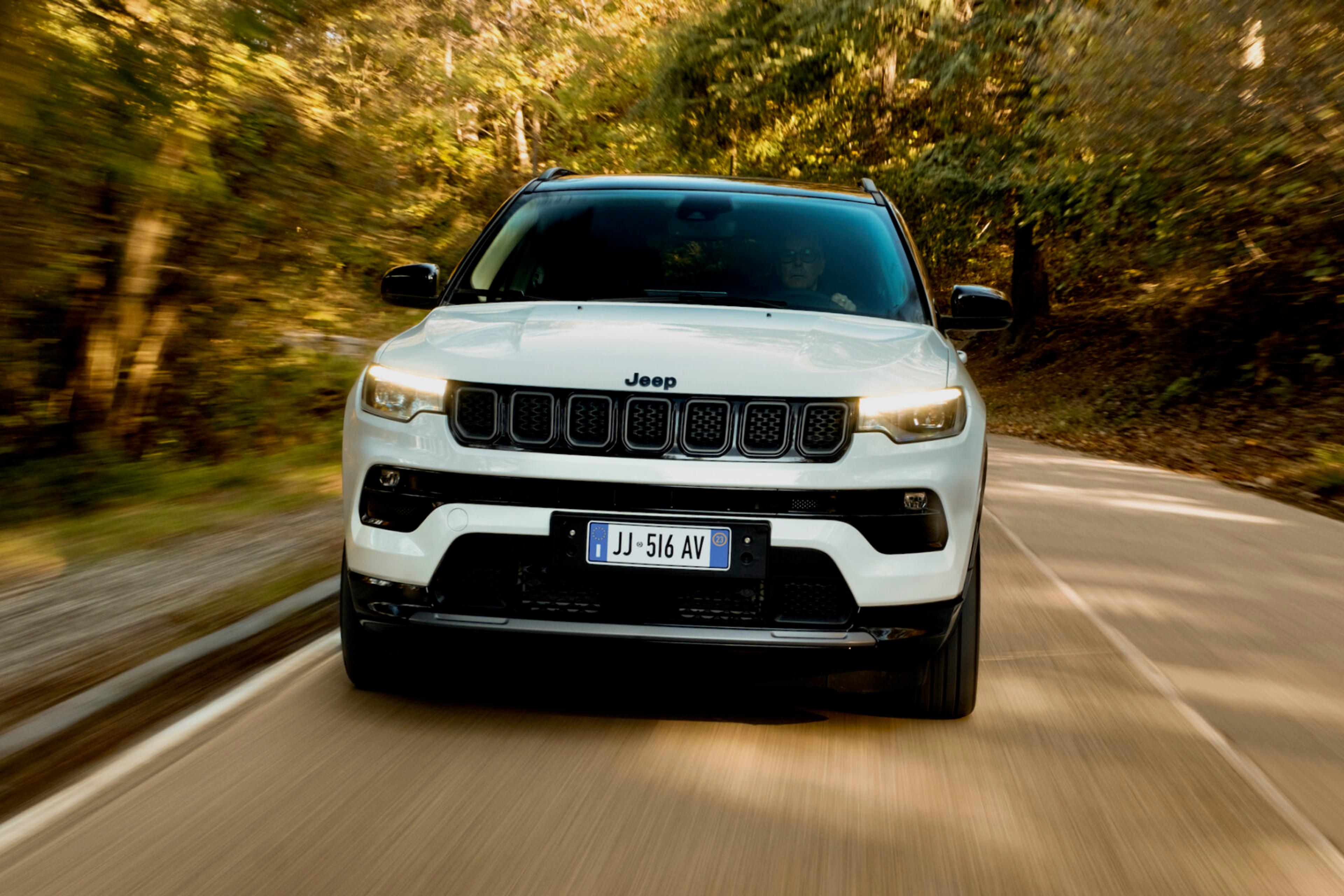 Front of a white Jeep Compass