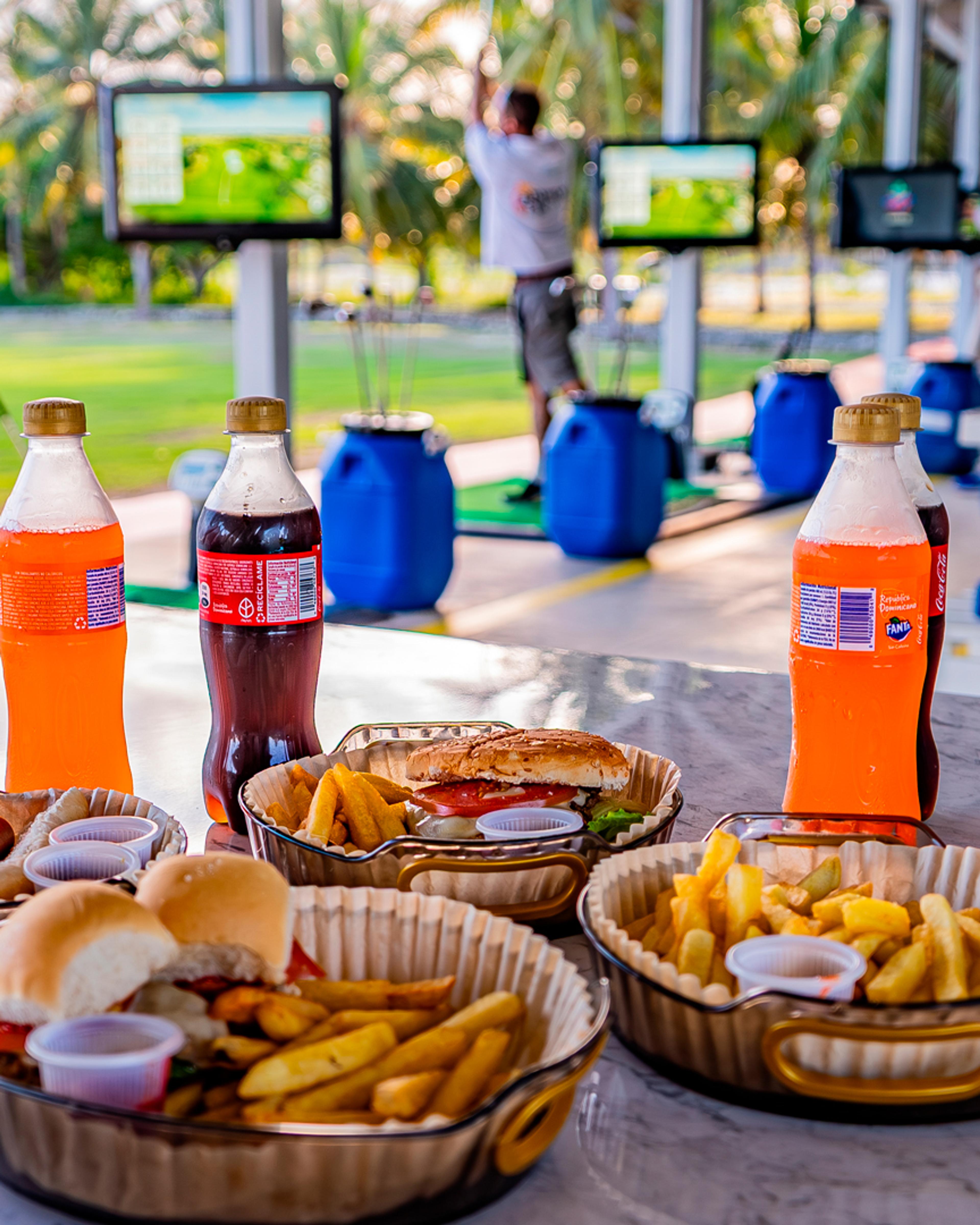 Golf, a drink and a bite