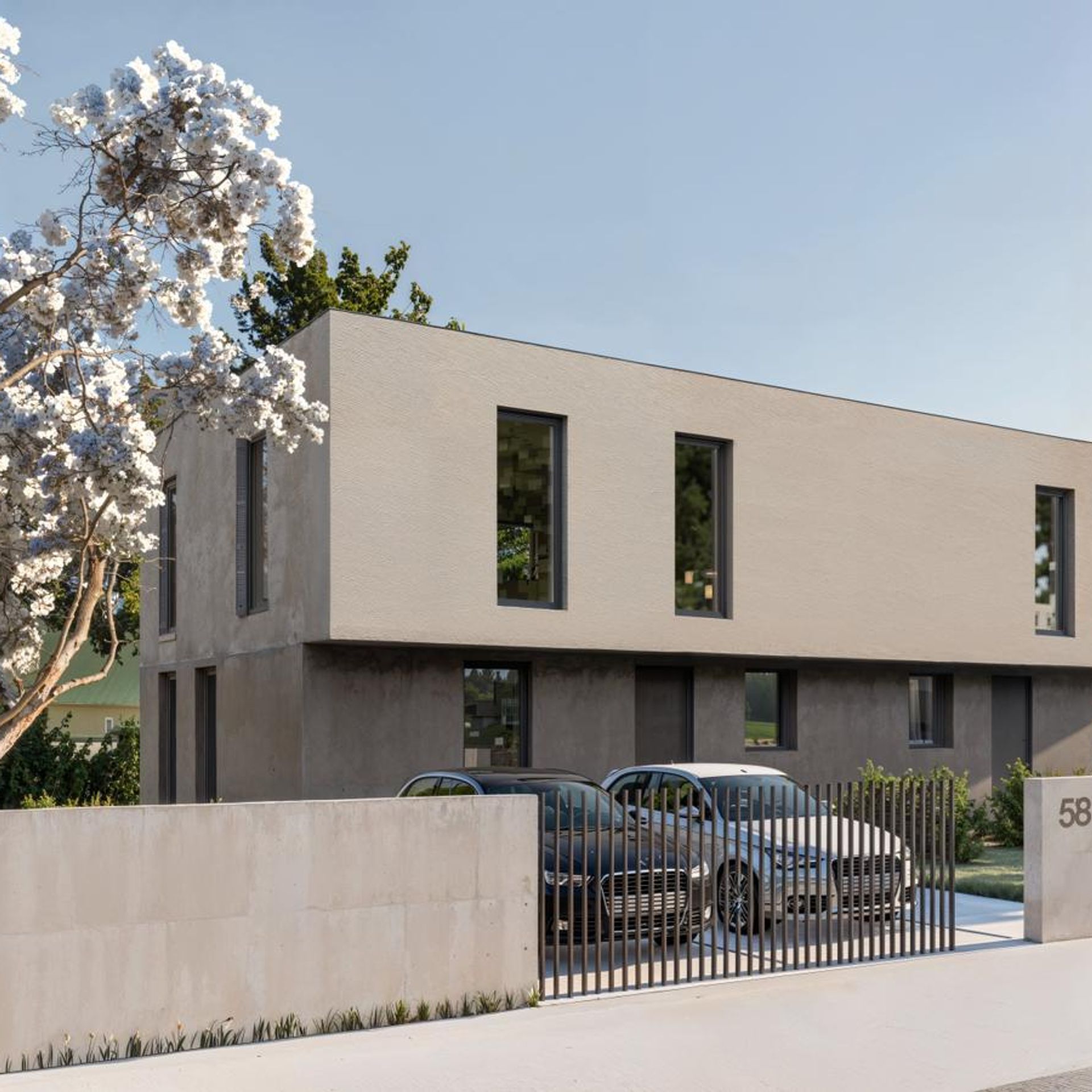 Dvojna kuća Majerje - Istočno pročelje