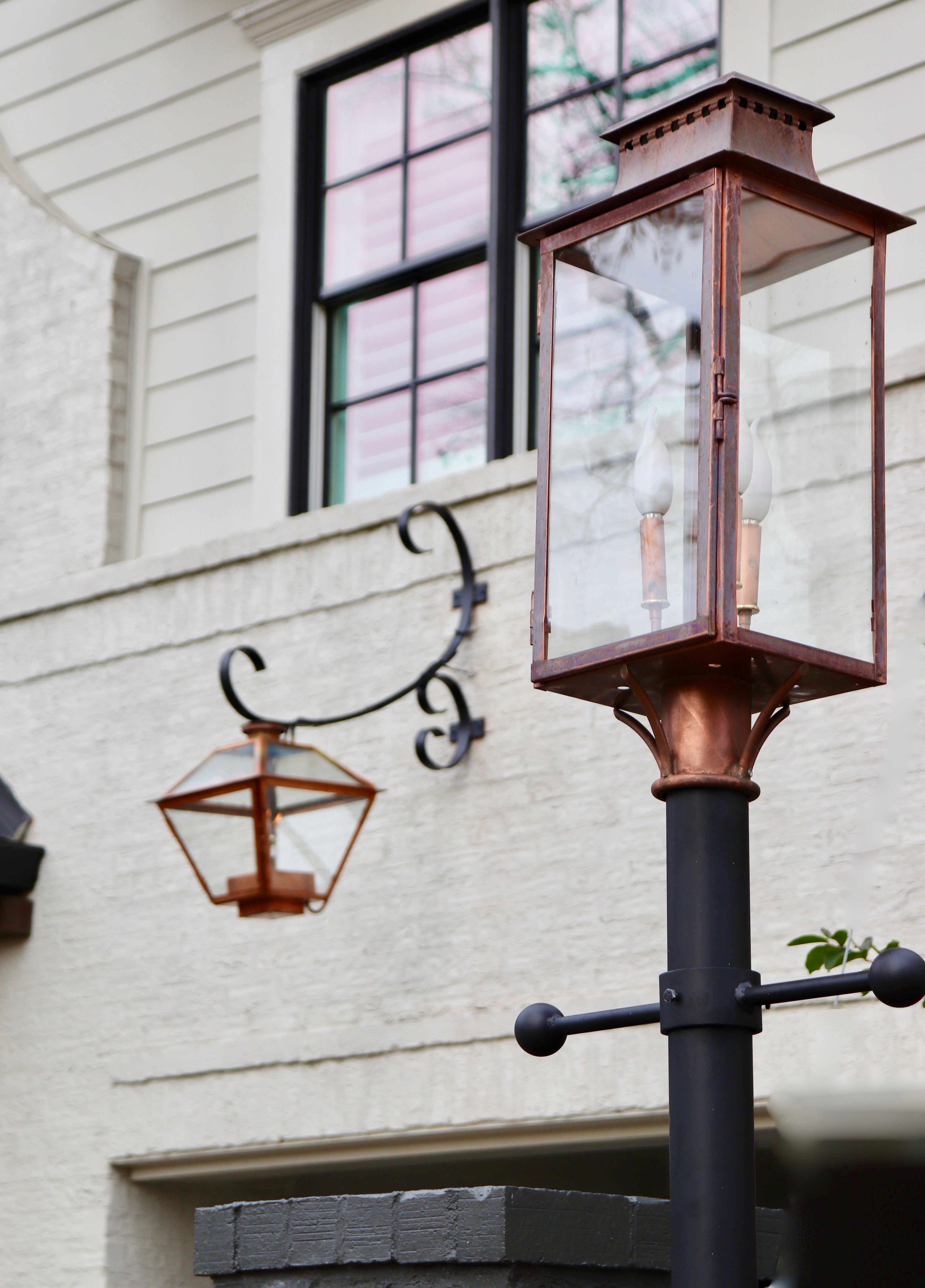 St. James Aspen Electric Post Mount Lifestyle 18