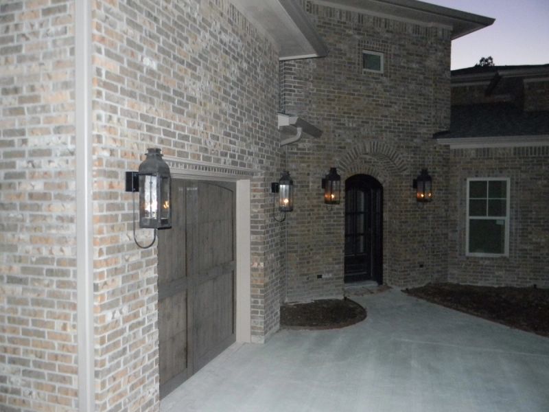 St. James Sarasota Gas Wall Mount Lifestyle 54