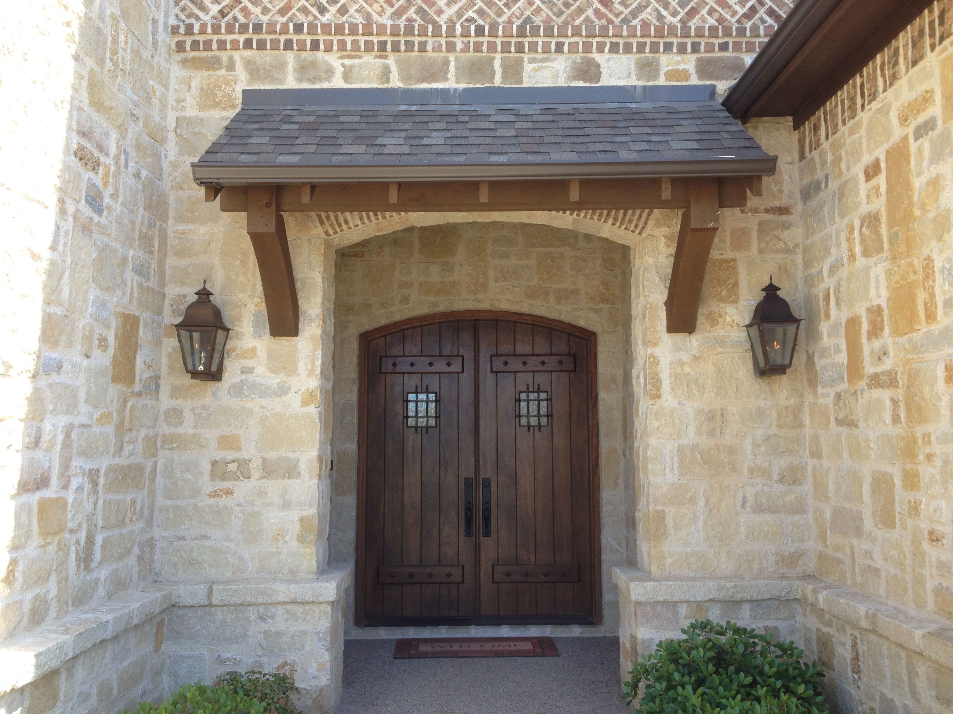 St. James Quebec Gas Wall Mount Lifestyle 52