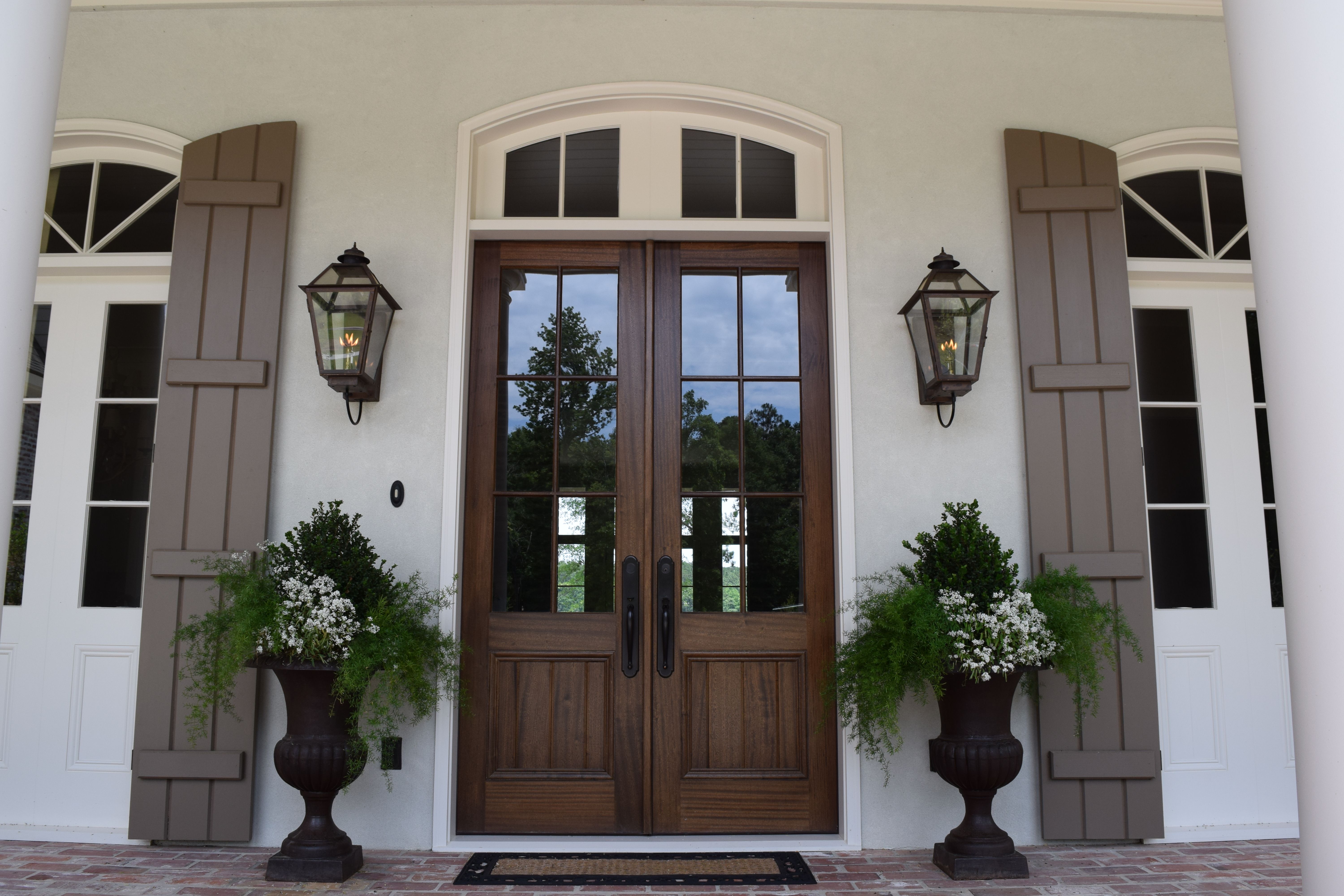 St. James Magnolia Gas Wall Mount Lifestyle 38