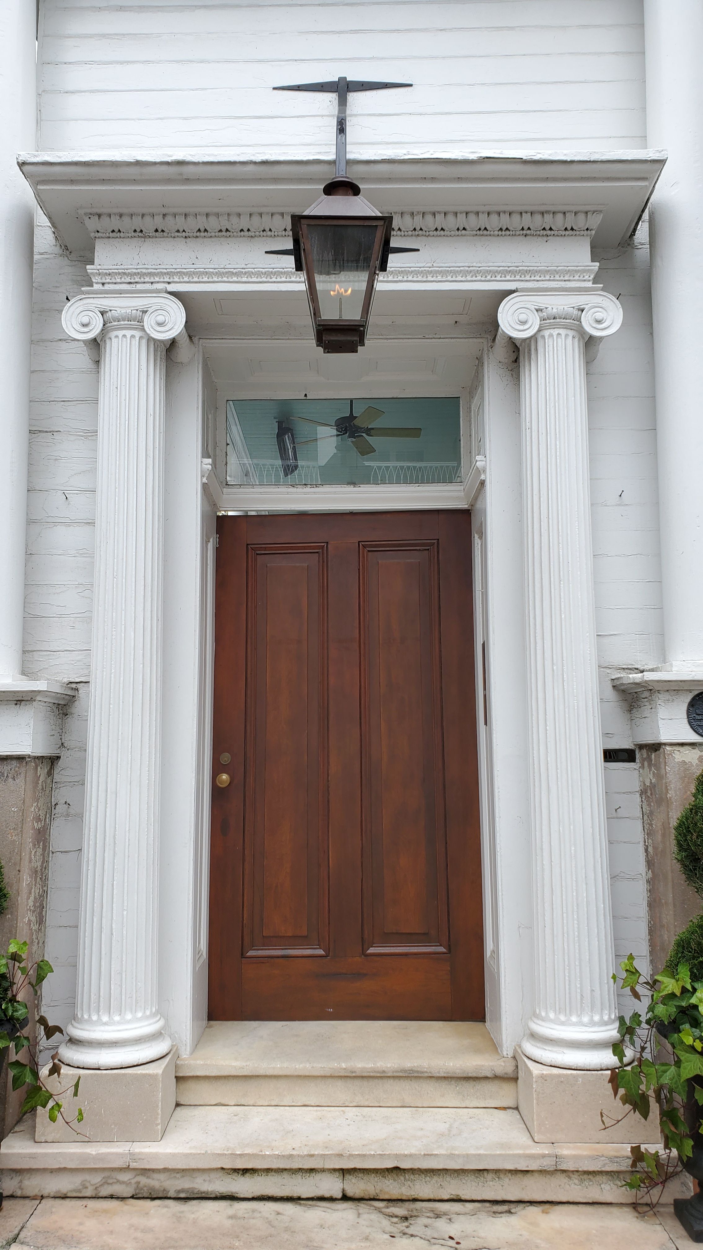 St. James Magnolia Gas Custom Stem Hanging Lifestyle 29