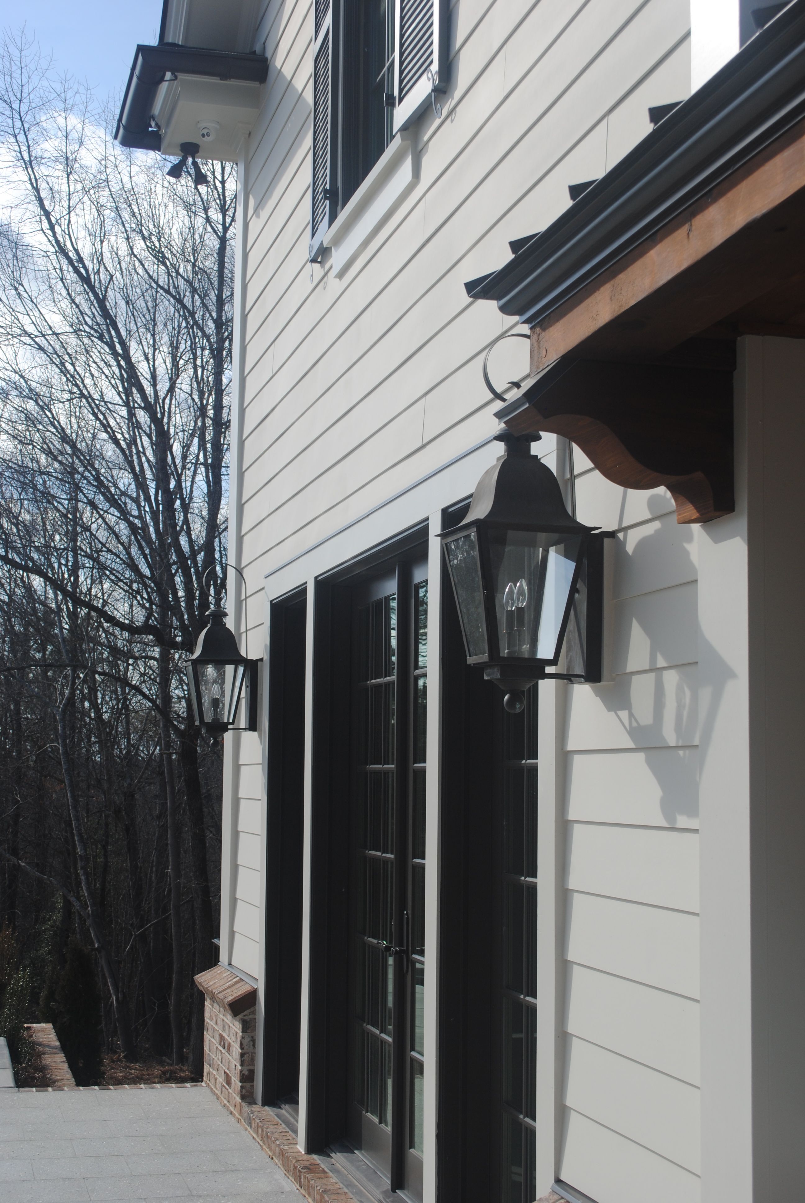 St. James Quebec Electric Wall Mount Lifestyle 3