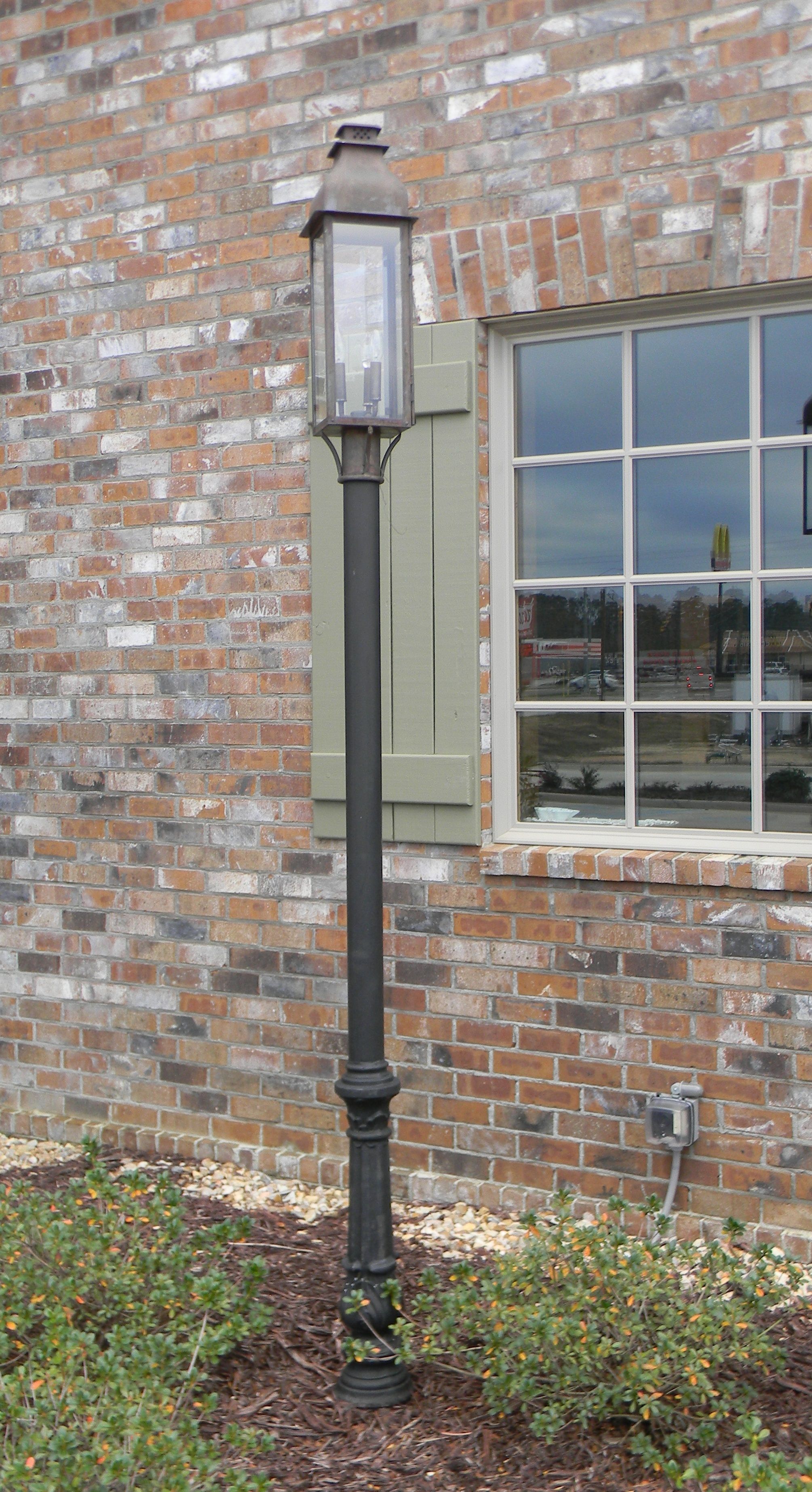 St. James Sarasota Electric Post Mount Lifestyle 6