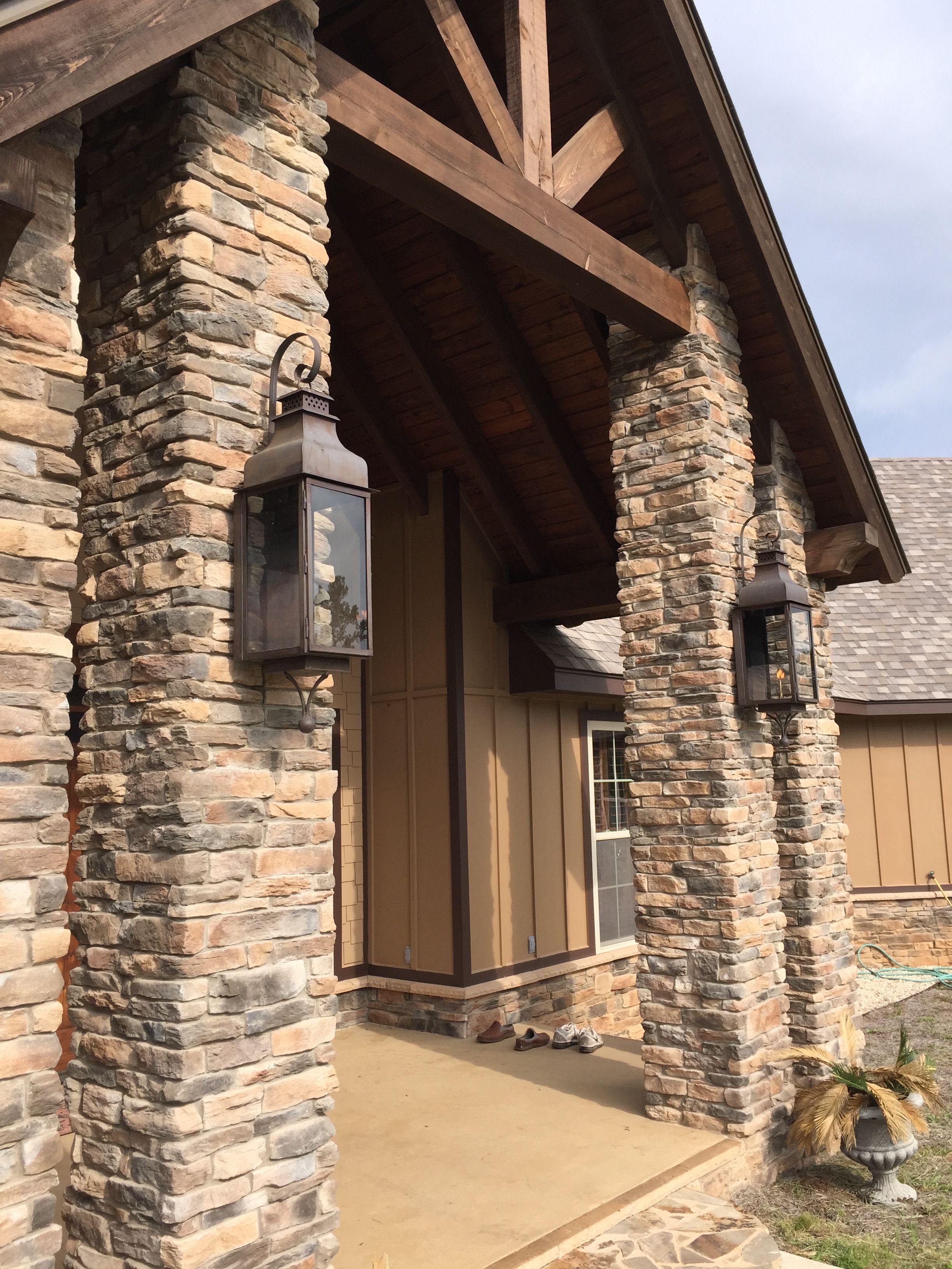 St. James Sarasota Gas Top Scroll Wall Mount Lifestyle 39