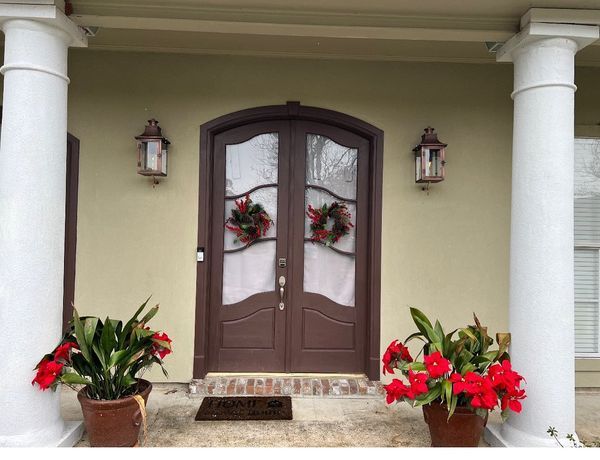 Primo Royal Gas Wall Mount Lifestyle 1