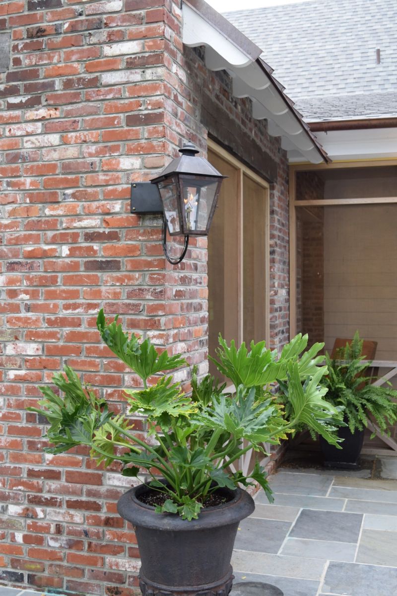 St. James Magnolia Gas Gooseneck Wall Mount Lifestyle 37