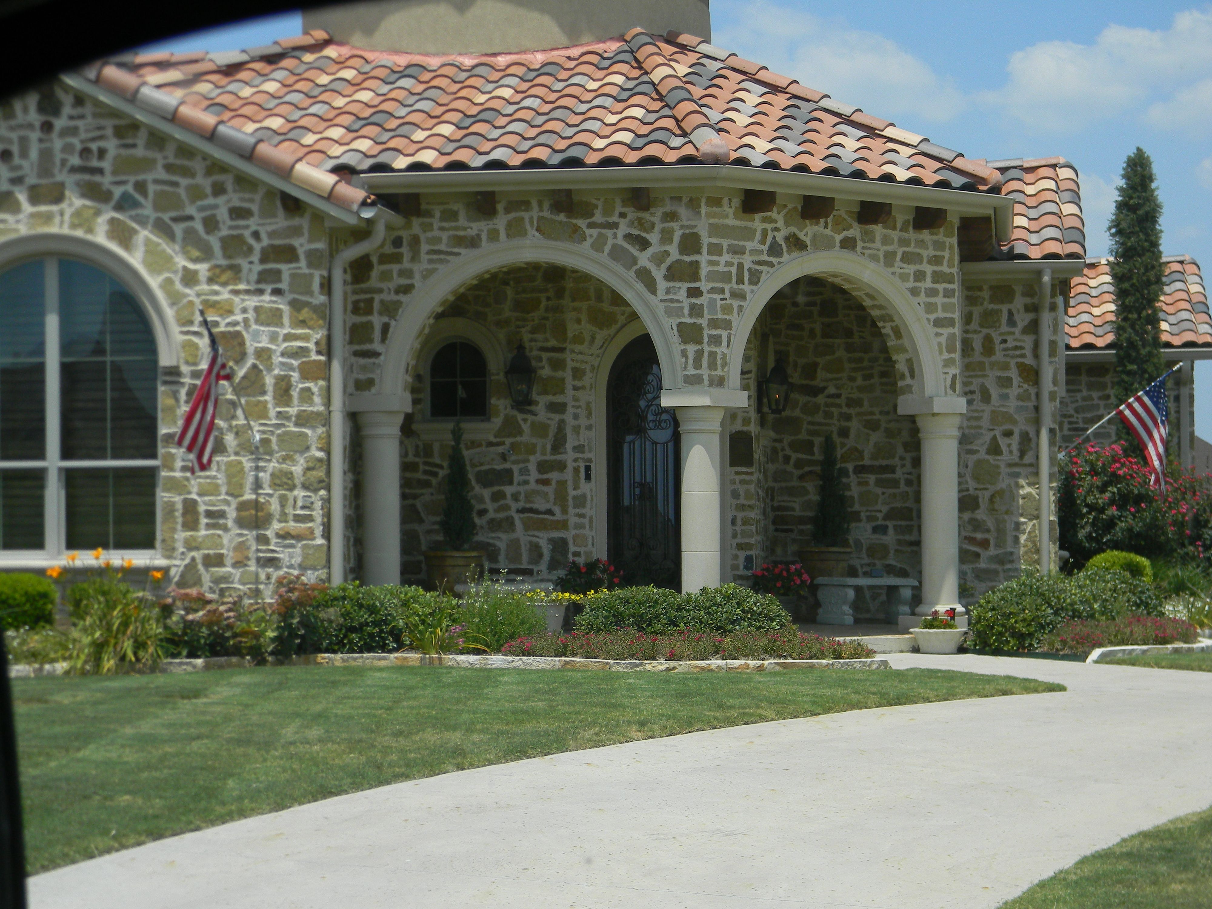 St. James Quebec Gas Wall Mount Lifestyle 79