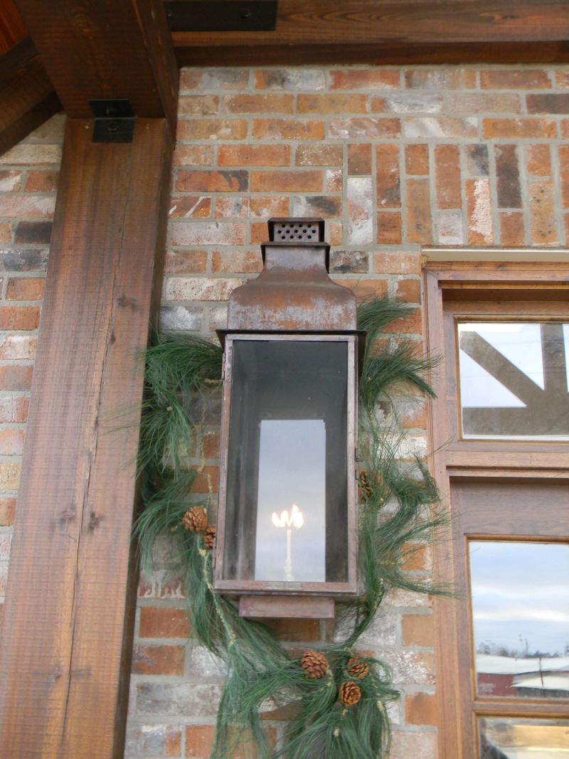 St. James Sarasota Gas Wall Mount Lifestyle 65