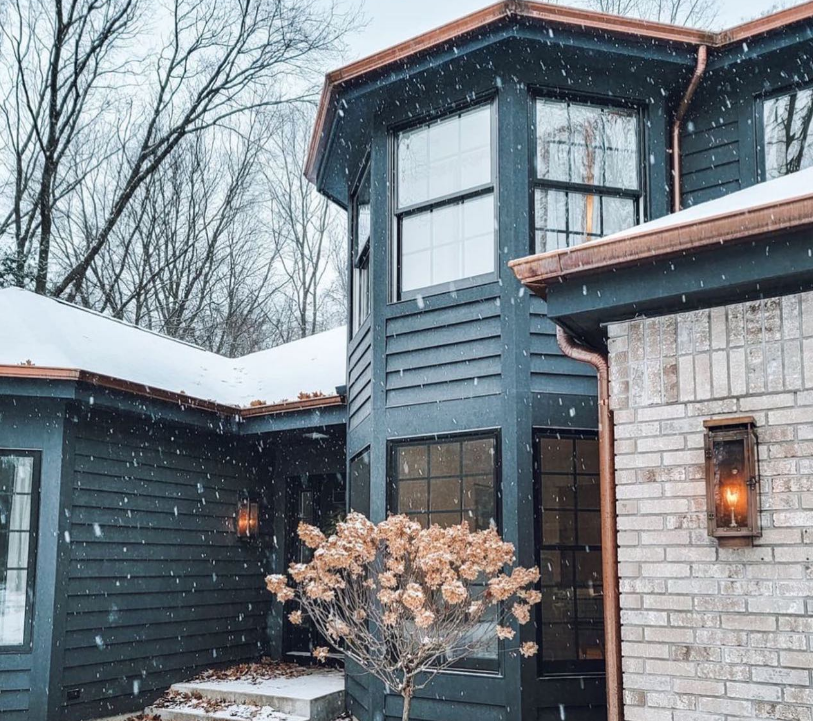 Primo Yorkshire Gas Flush Wall Mount Lifestyle 14