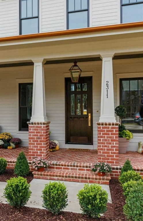 The CopperSmith Georgetown Electric Chain Hanging Mount Lifestyle 12