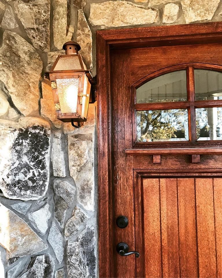 The CopperSmith Georgetown Electric Weiyan Wall Mount Lifestyle 65