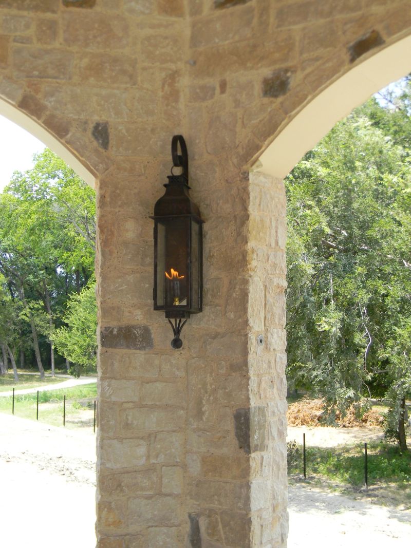 St. James Sarasota Gas Wall Mount Lifestyle 86