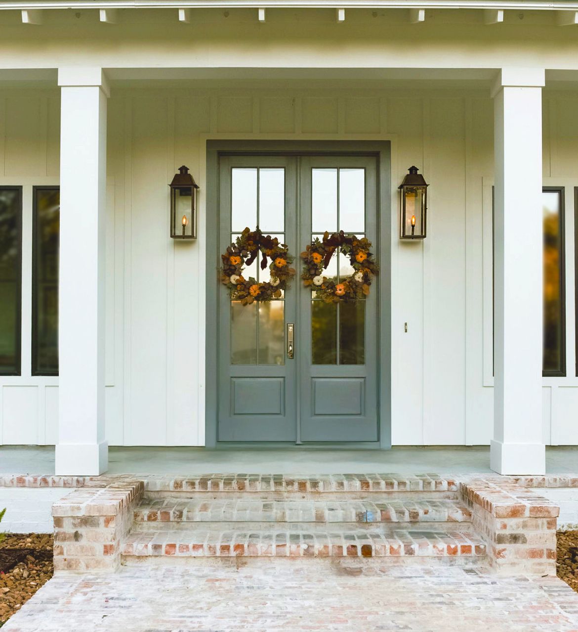 St. James LaFayette Electric Wall Mount Lifestyle 1