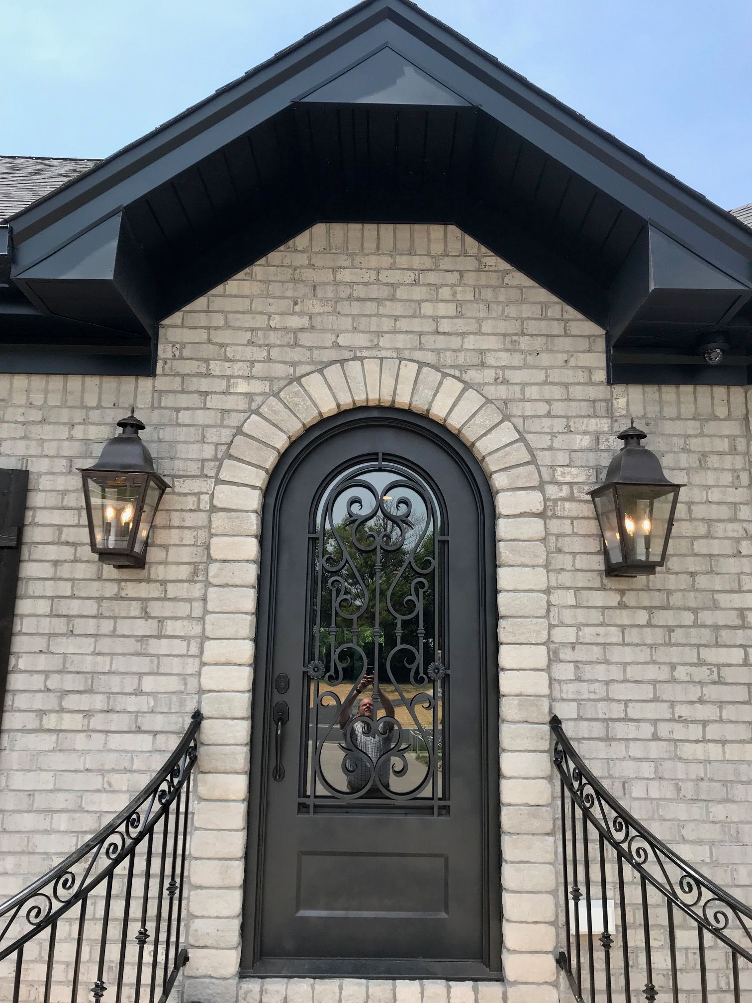 St. James Quebec Electric Wall Mount Lifestyle 6