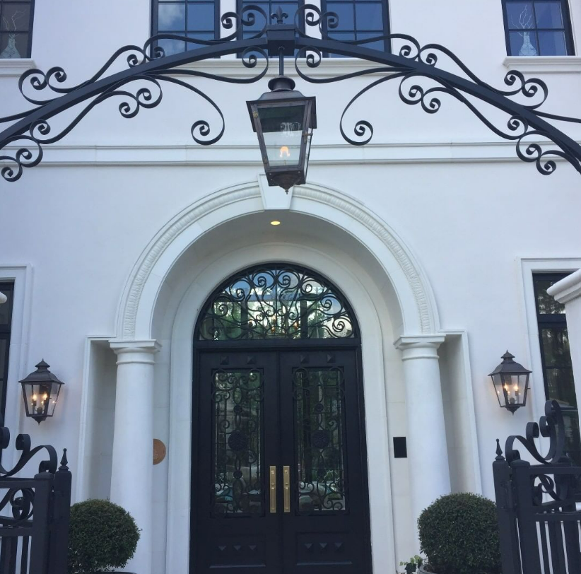 The CopperSmith State Street Gas Hanging Lifestyle 16