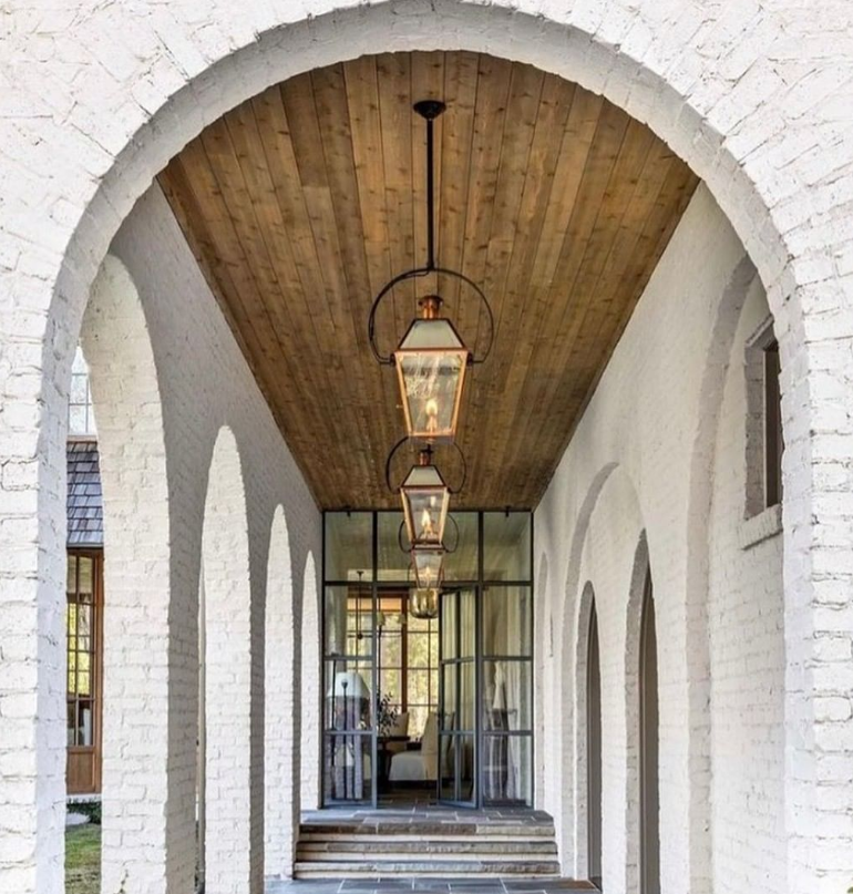 The CopperSmith Georgetown Yoke Hanging Mount Lifestyle 38